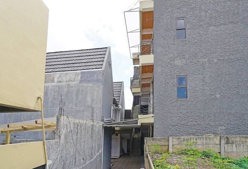 Отель Spot On 91993 Pondok Hs Padalarang Syariah