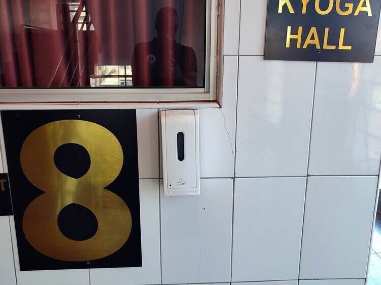 تختخواب و صبحانه Koki