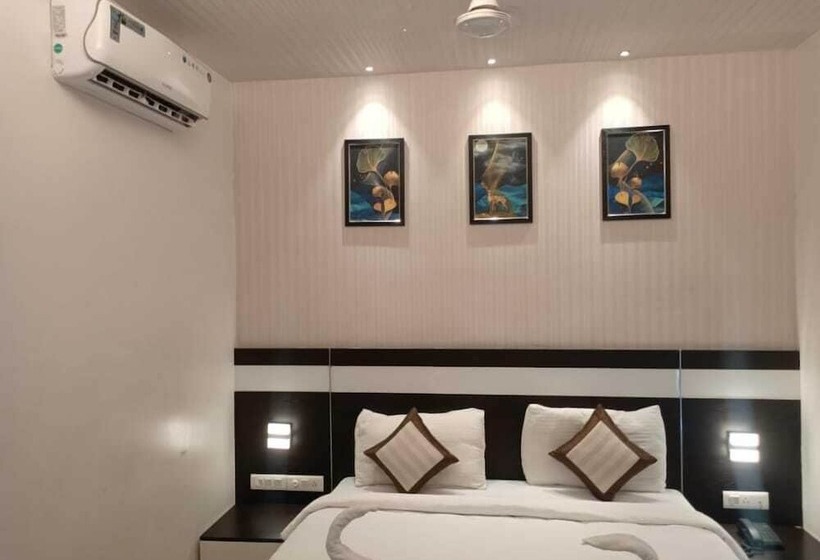 مبيت وإفطار Yuvraj Palace Inn