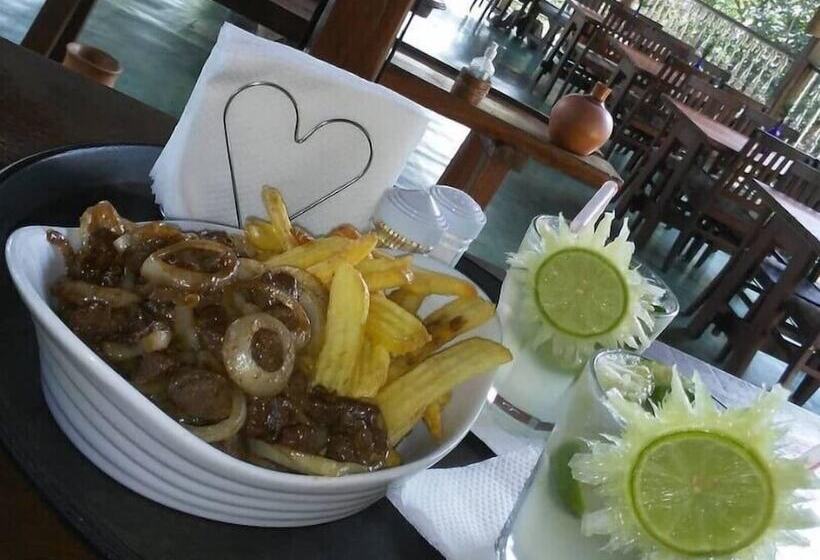 Gæstgiveri Pousada Canto Da Lua   Macacos 01