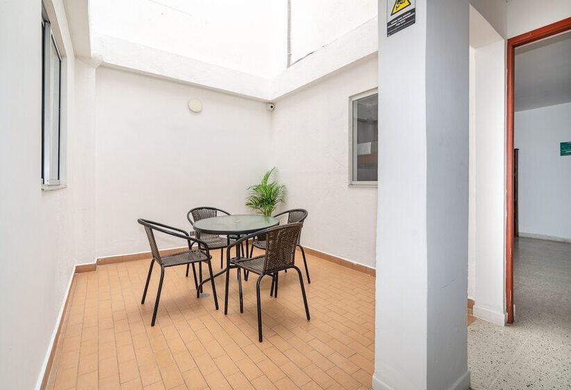 فندق Ayenda Villa Park Real