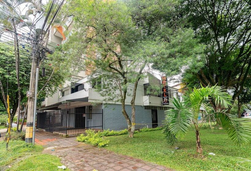 فندق Ayenda Villa Park Real