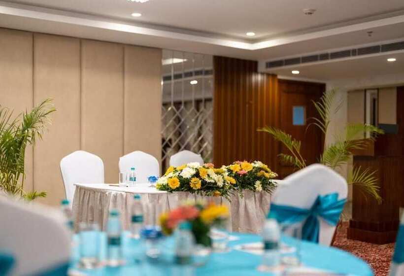 ホテル Cygnett Inn Paras