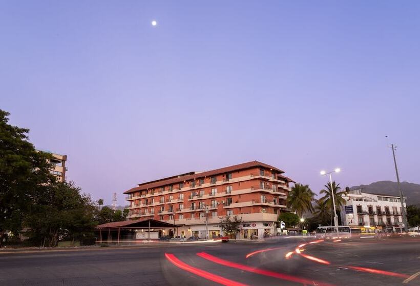 ホテル Soy Local Puerto Vallarta