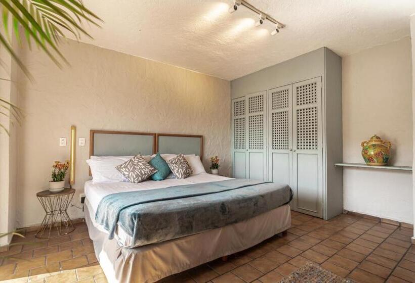 ホテル Soy Local Puerto Vallarta