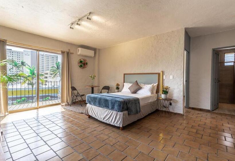 ホテル Soy Local Puerto Vallarta