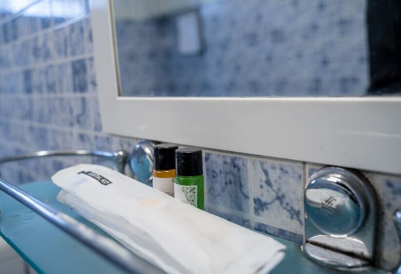 בית מלון כפרי Sparrow Juniper Tree 2 Min Walk To Mg Marg