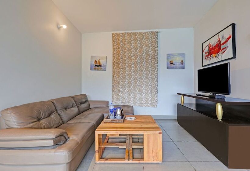 فندق Treebo Vista Lago With Lake View