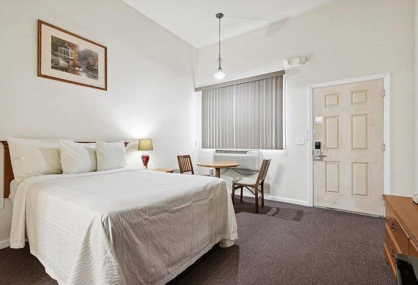 Мотель Edison Motor Lodge