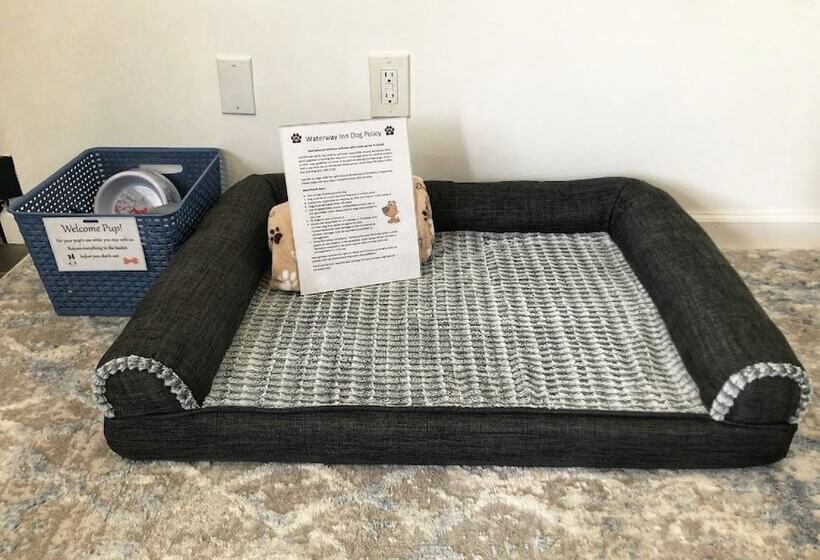 モーテル Waterway Inn