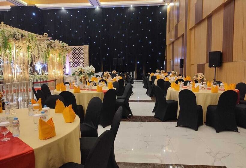 Unhas Hotel & Convention