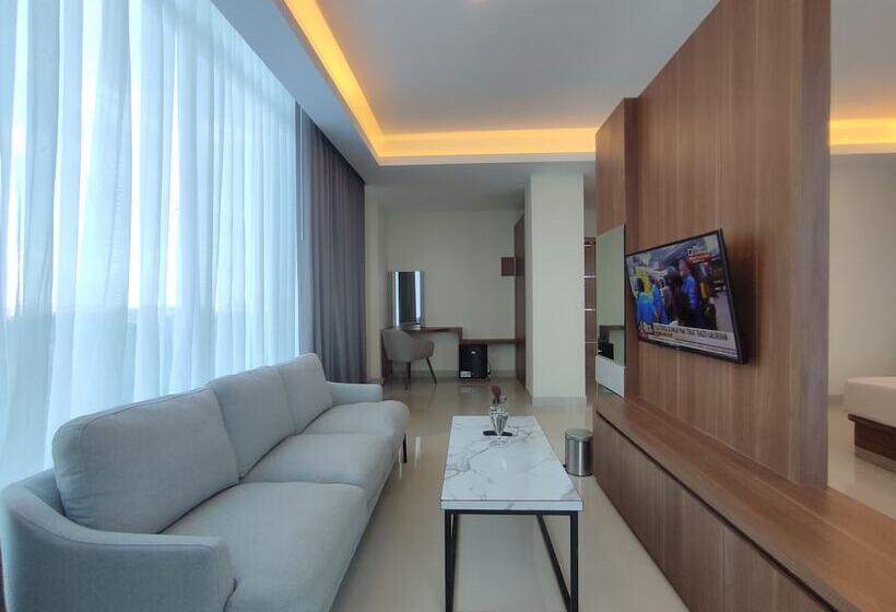 Unhas Hotel & Convention