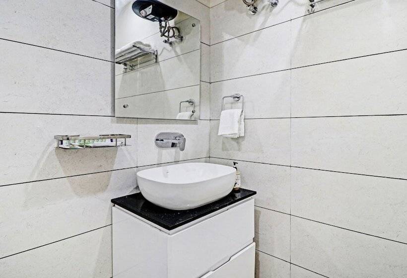 Отель Treebo Kamron Regency Sector 80