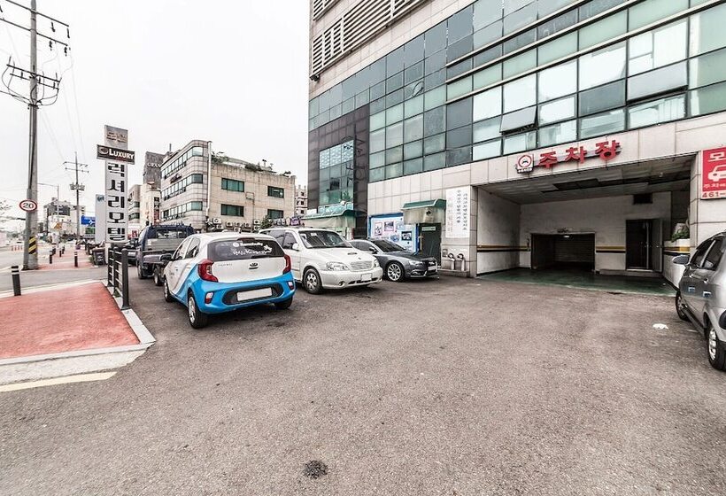 מוטל Uiwang Luxury