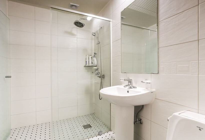 מוטל Uiwang Luxury