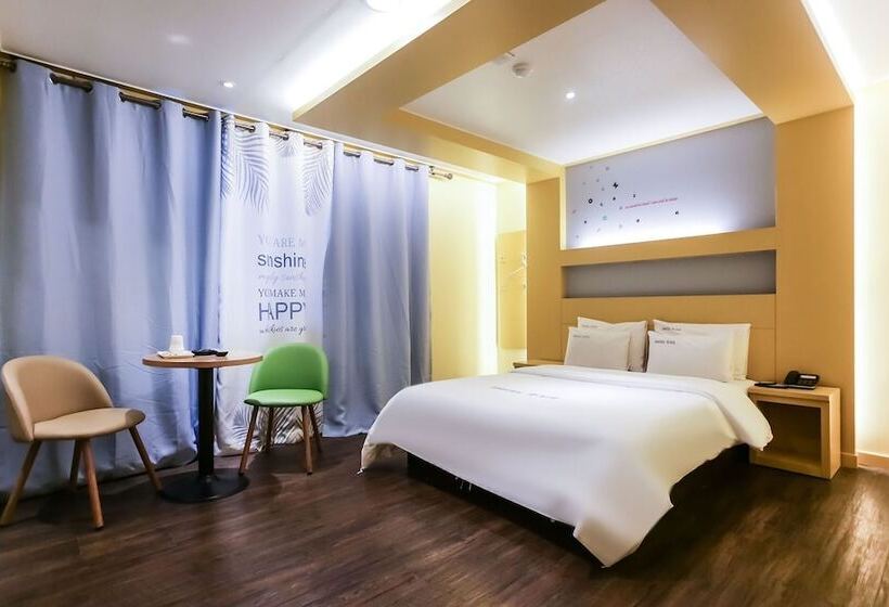 מוטל Uiwang Luxury