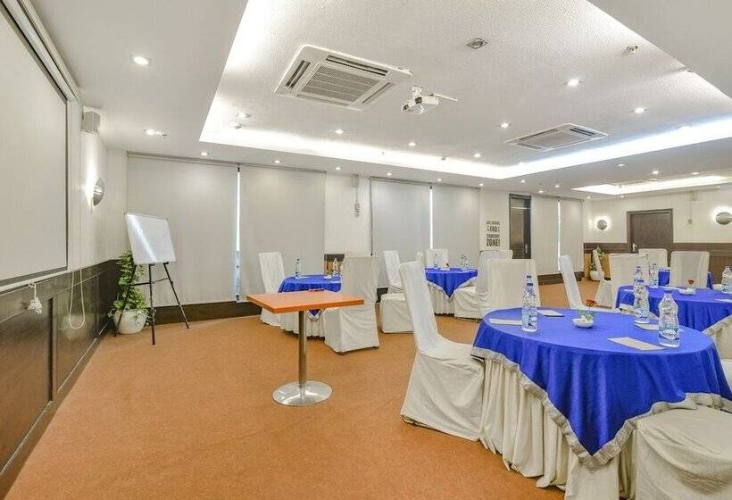 בית מלון כפרי Royal Residence Golf View