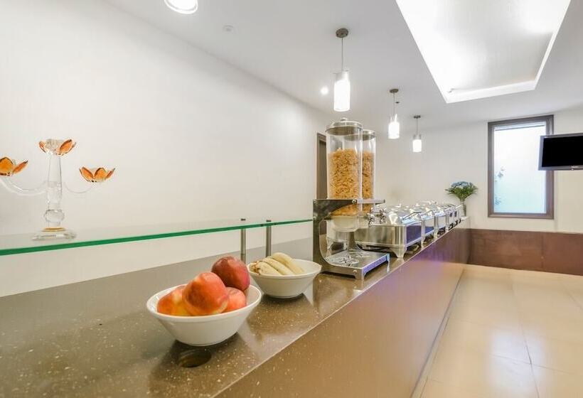 בית מלון כפרי Royal Residence Golf View