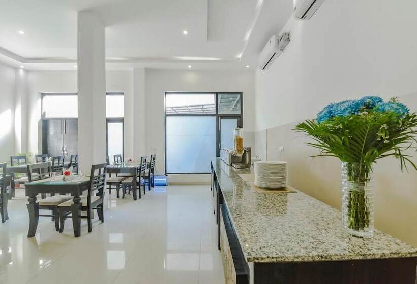 בית מלון כפרי Royal Residence Golf View