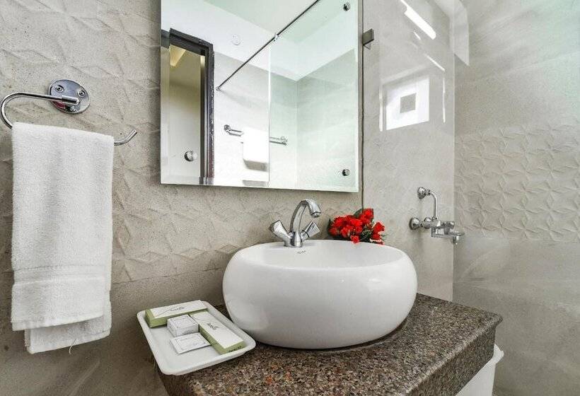 בית מלון כפרי Royal Residence Golf View