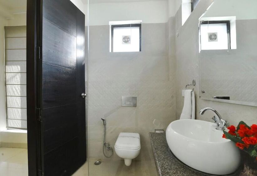 בית מלון כפרי Royal Residence Golf View