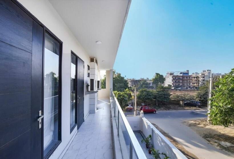 בית מלון כפרי Royal Residence Golf View