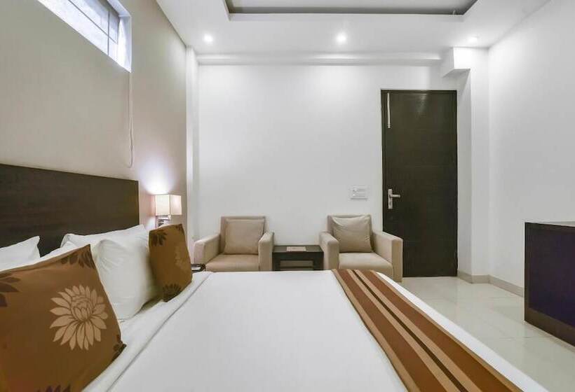 בית מלון כפרי Royal Residence Golf View