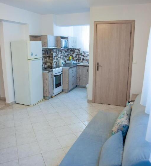 Alexandros Hotel Apartments