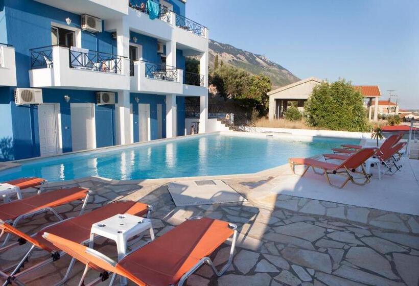 Casa De Blue Studios & Apartments