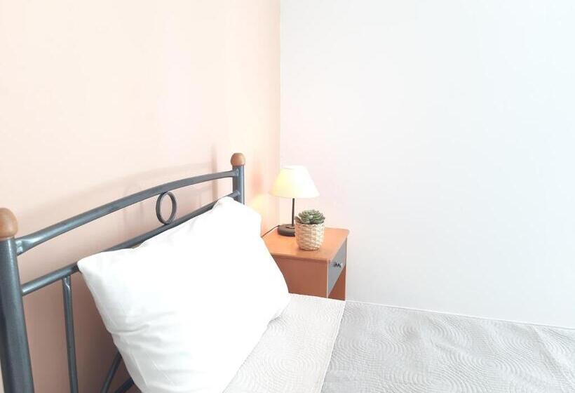 Casa De Blue Studios & Apartments