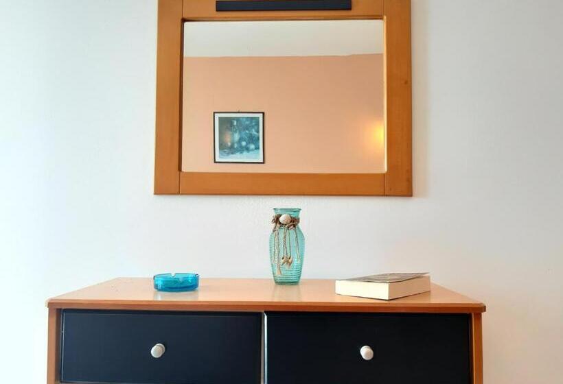 Casa De Blue Studios & Apartments