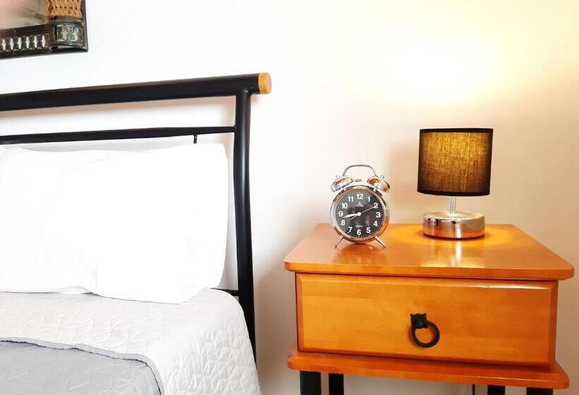 Casa De Blue Studios & Apartments