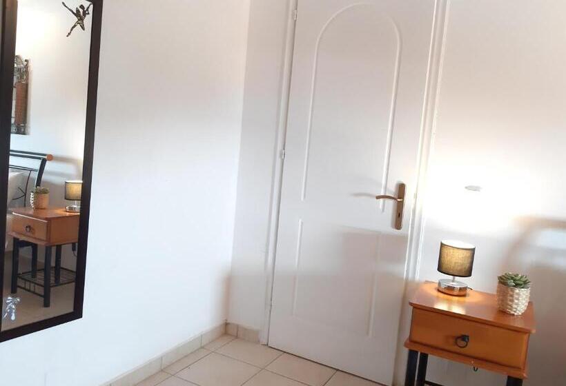 Casa De Blue Studios & Apartments