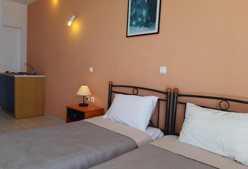 Casa De Blue Studios & Apartments