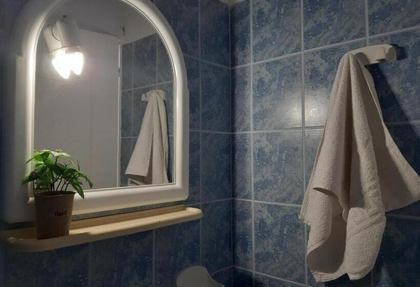 Casa De Blue Studios & Apartments