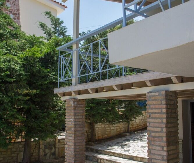 Corinthian Residence