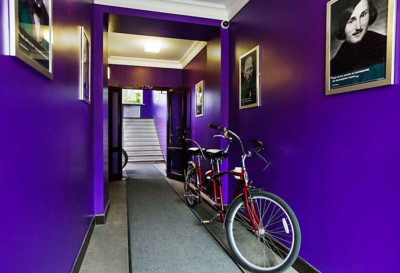 Friends On Vosstaniya Hostel