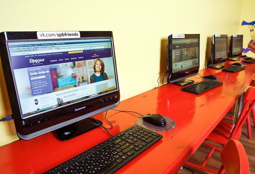 Friends On Vosstaniya Hostel