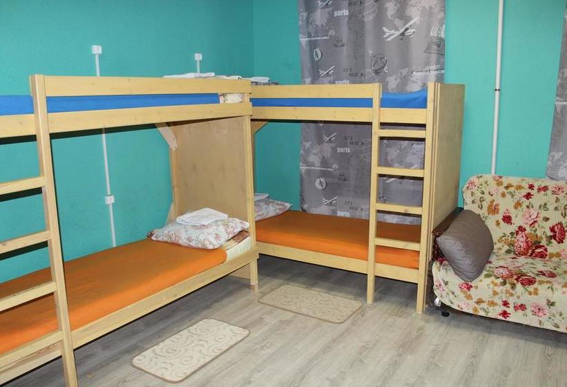 هاستل Den I Noch