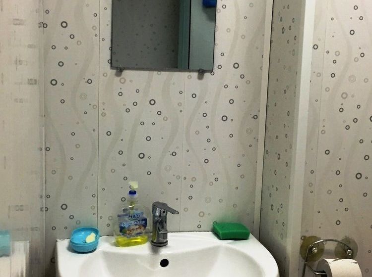 هاستل Den I Noch