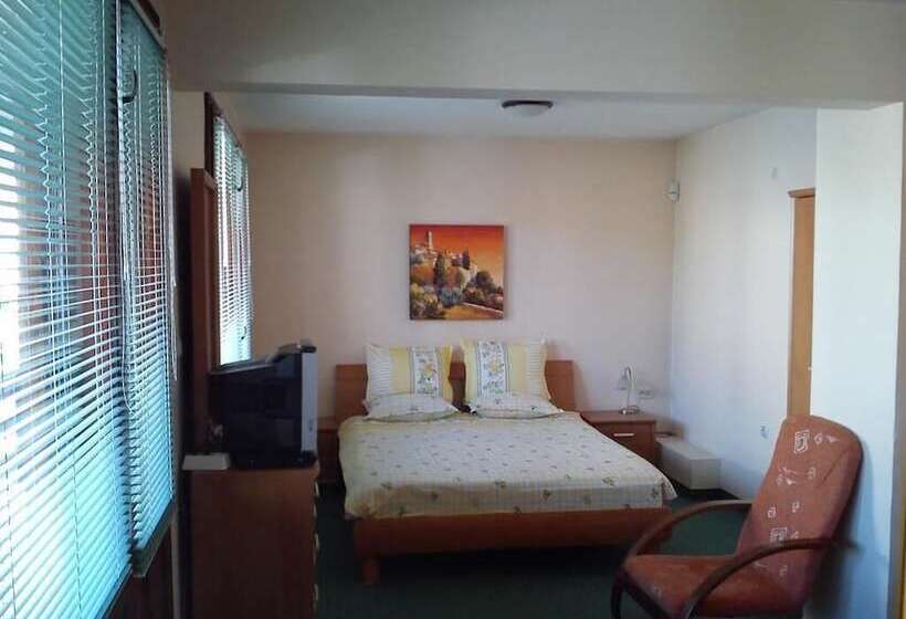 Отель All Seasons Mountain Vistas