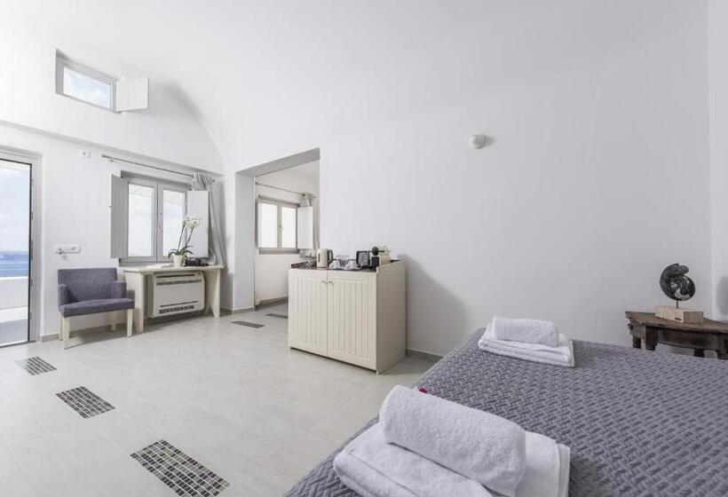 هتل Ambition Suites