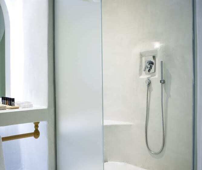 Отель Andronikos Santorini