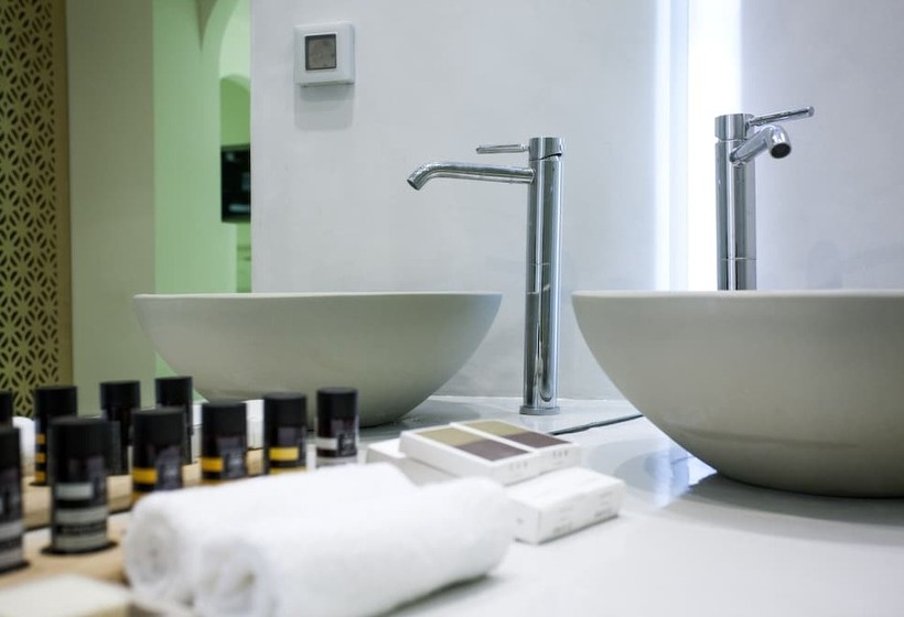 Отель Andronikos Santorini