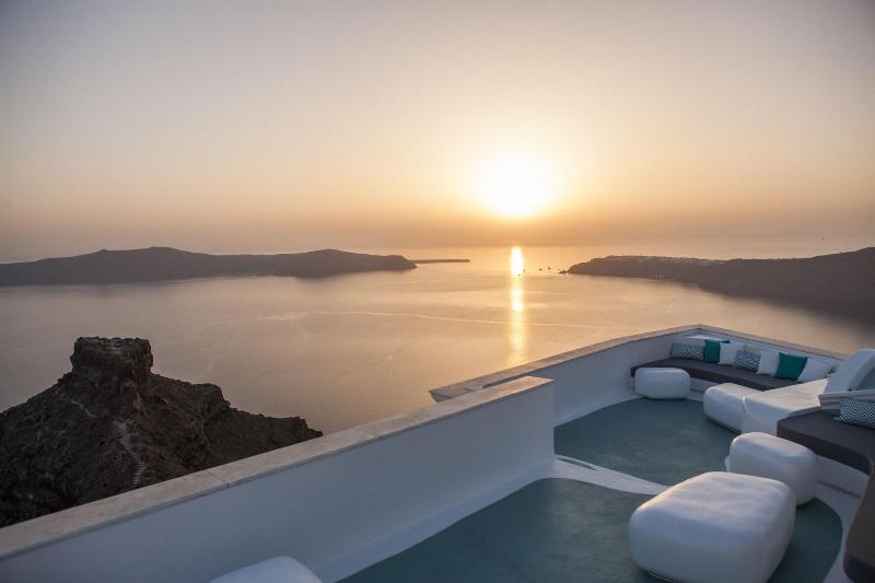 Отель Andronikos Santorini