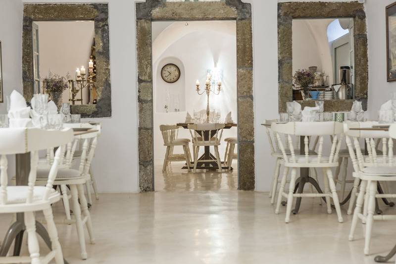 Отель Andronikos Santorini