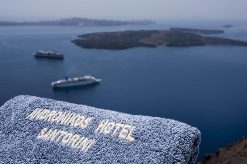 Отель Andronikos Santorini