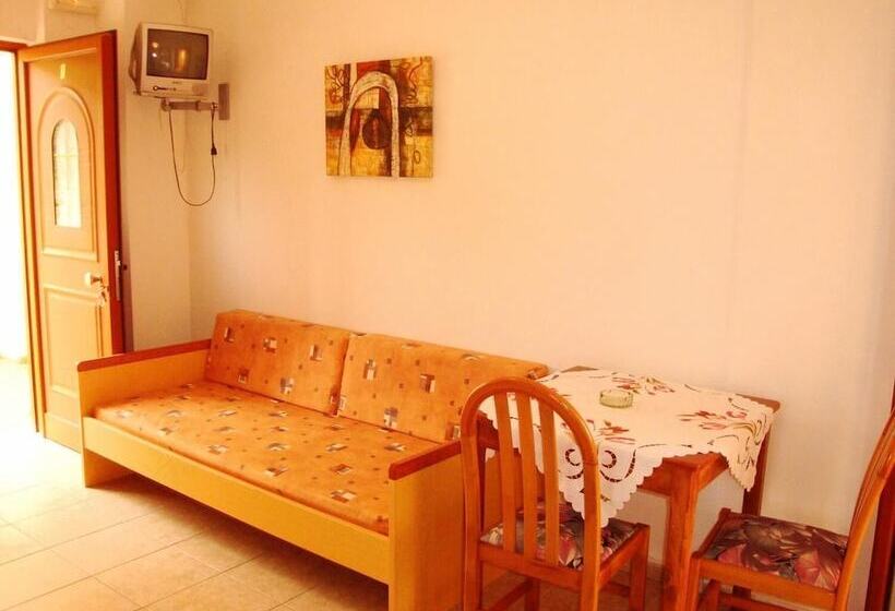 בית מלון כפרי Anniko