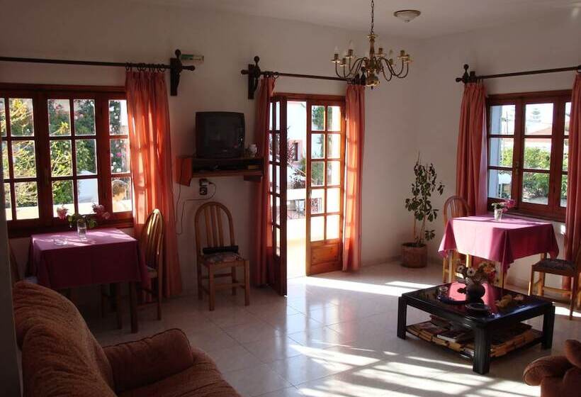 בית מלון כפרי Anniko