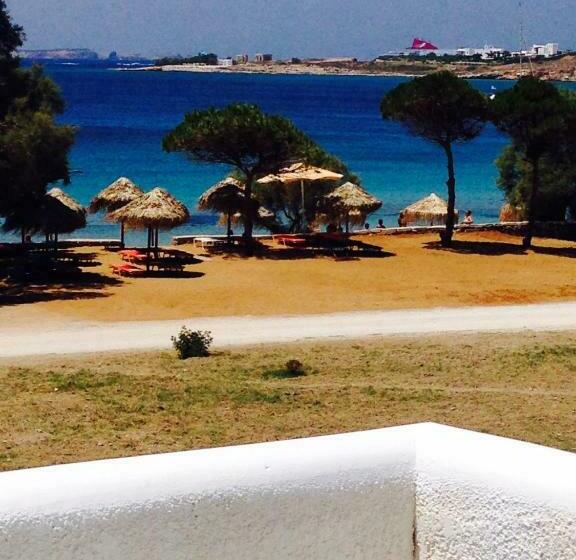 Отель Arokaria Beach Studios